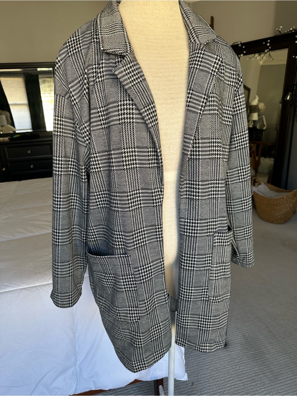 Love Tree Glen Plaid Knit Jacket size large
